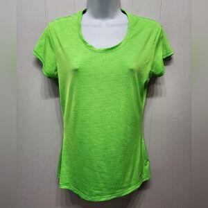 Under Armour Run Shirt Small Green Short Sleeve Heat Gear Semi Fitted B691‎